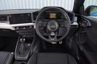 Audi A1 2022 dashboard