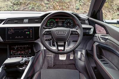 Audi Q8 e-tron dashboard