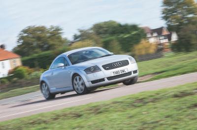 Audi TT MK 1 front corner
