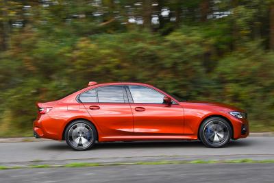 2019 BMW 330e front charging spot