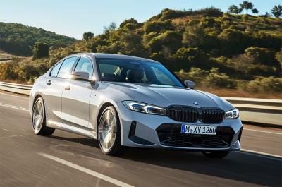 BMW 3 Series 2022 front tracking