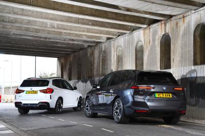 BMW iX vs BMW iX3 rears