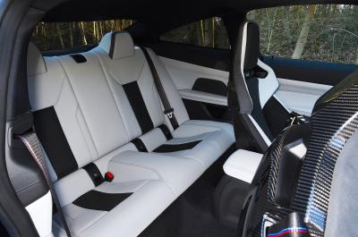 BMW M4 2021 rear seats