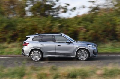 New BMW X1 panning