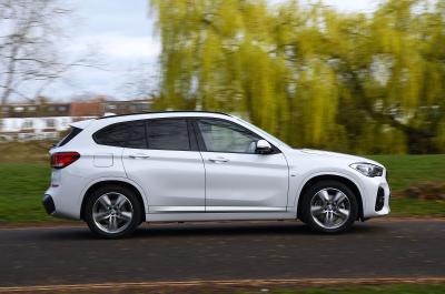 BMW X1 xDrive25e 2021 side
