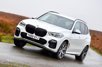 BMW X5 45e front cornering - 69-plate car