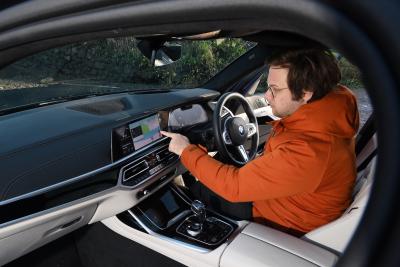 BMW X7 Neil Winn playing with iDrive system