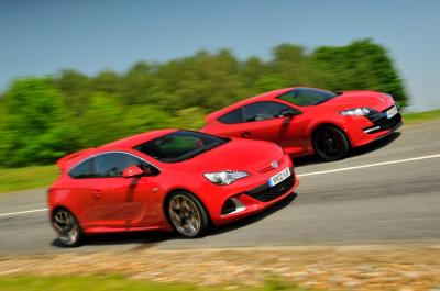 Used test – hot hatches: Renault Sport Megane vs Vauxhall Astra VXR