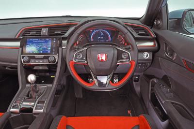 Honda Civic Type R 2018 RHD dashboard