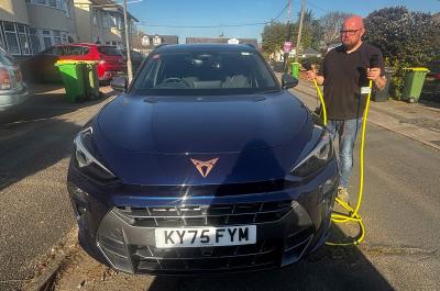 Cupra Terramar front static charging