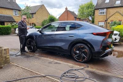 Cupra Tavascan washing 4