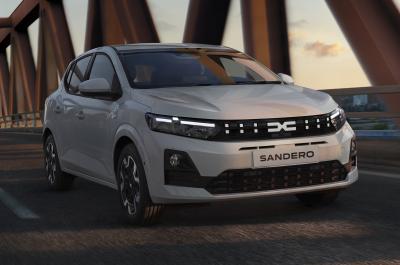 Dacia Sandero front driving