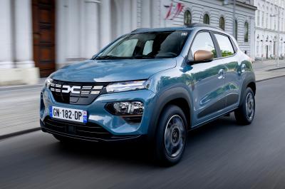 Dacia Spring front left driving
