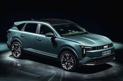 Dacia Striker static front right
