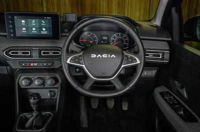 Used Dacia Sandero 2021-present dashboard