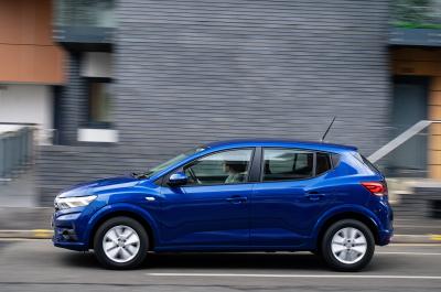 Dacia Sandero side