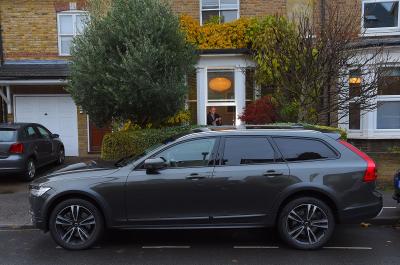 Will setting the temperature of his Volvo V90