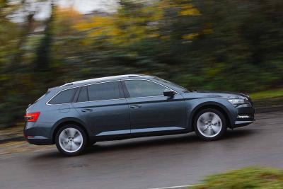 Skoda Superb Estate 2019 right panning RHD
