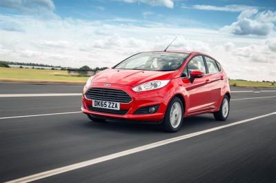 Record-breaking new UK car registrations for 2015