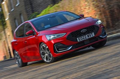 Ford Focus 2023 driving