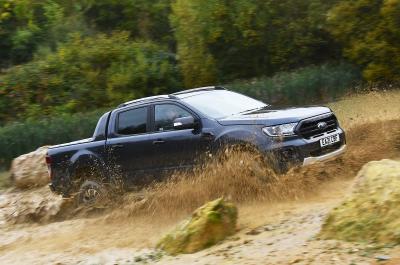 Ford Ranger 2022 wading through water