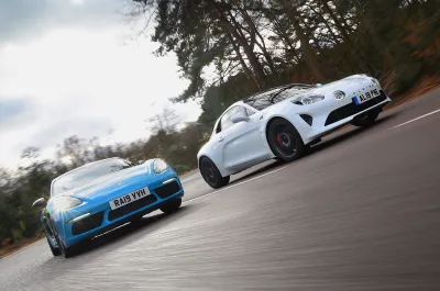 Alpine A110 S vs Porsche 718 Cayman T - action