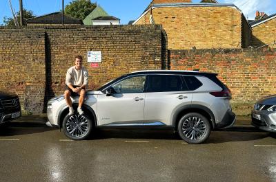 Jonty parks his X-Trail on the street