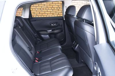 Honda-ZR-V rear seats