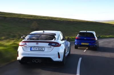 Honda Civic Type R and Volkswagen Golf R 20 Years rears