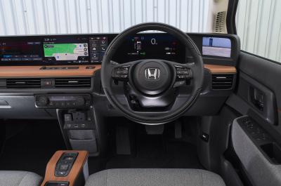 Honda E dashboard