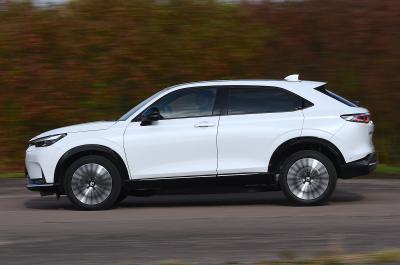 Honda e:Ny1 side driving