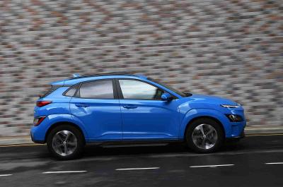 Hyundai Kona Electric 2021 side