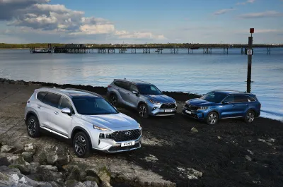 Hyundai Santa Fe vs Kia Sorento vs Toyota Highlander fronts