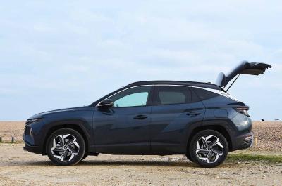 Hyundai Tucson Hybrid 2021 boot open