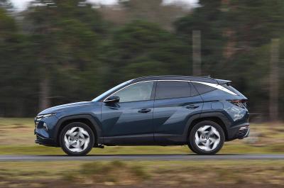 Hyundai Tucson Hybrid 2021 side