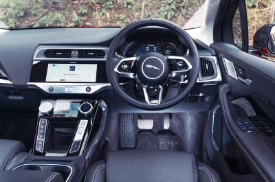 Jaguar I-Pace dashboard