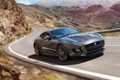 Jaguar F-type gets all-wheel drive and manual options
