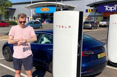 James Tute timing Tesla Model 3 charging