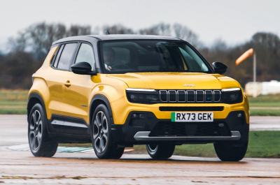 Jeep Avenger Electric front cornering