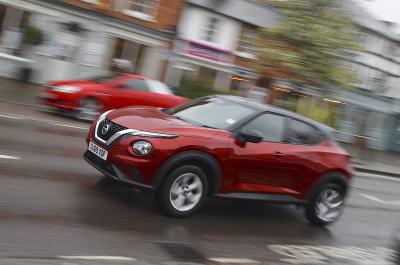Nissan Juke front tracking high street