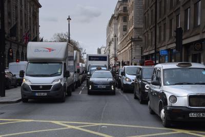 Kia e-Niro in London traffic