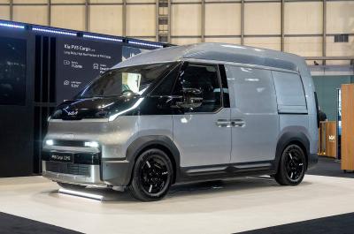 Kia PV5 Cargo L2 H2 front side