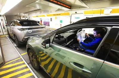 Kia Sportage and Peugeot e-3008 on Eurotunnel train