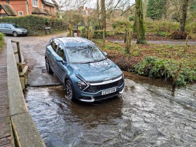 Kia Sportage LT crossing ford