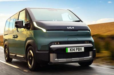 Kia PV5 driving front