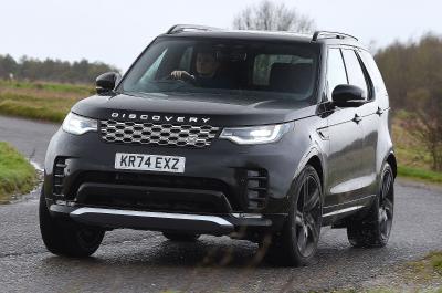 Land Rover Discovery front cornering
