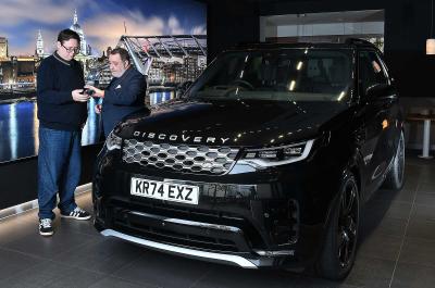 Land Rover Discovery handover