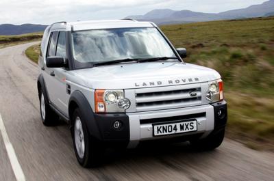 Land Rover Discovery 3 front tracking - silver 04-plate car
