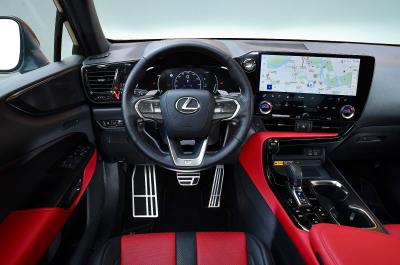 Lexus NX 450h dashboard