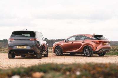 Lexus RX vs Range Rover Sport rears